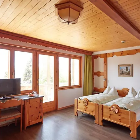 Waldhaus Hotel 3*