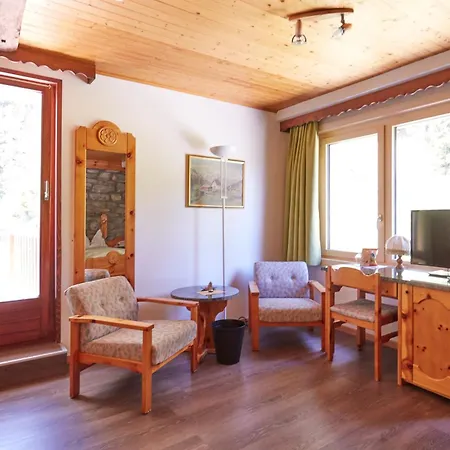 Waldhaus Hotel 3*