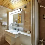 Hotel Waldhaus 3*