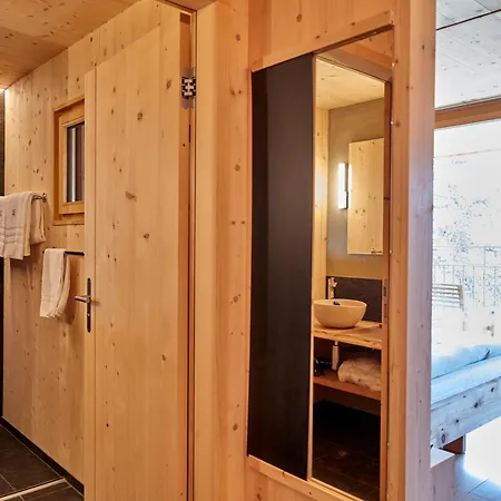 Hotel Waldhaus 3*
