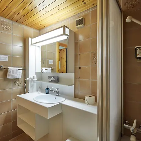 Hotel Waldhaus 3*